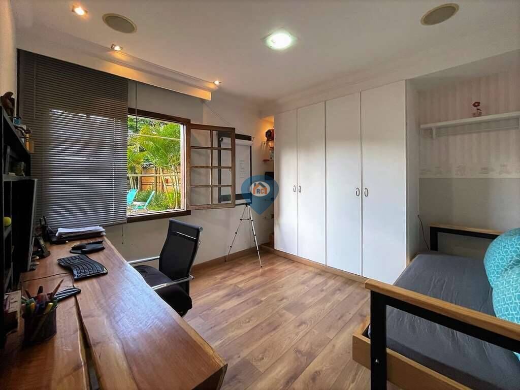 Casa à venda com 4 quartos, 220m² - Foto 35