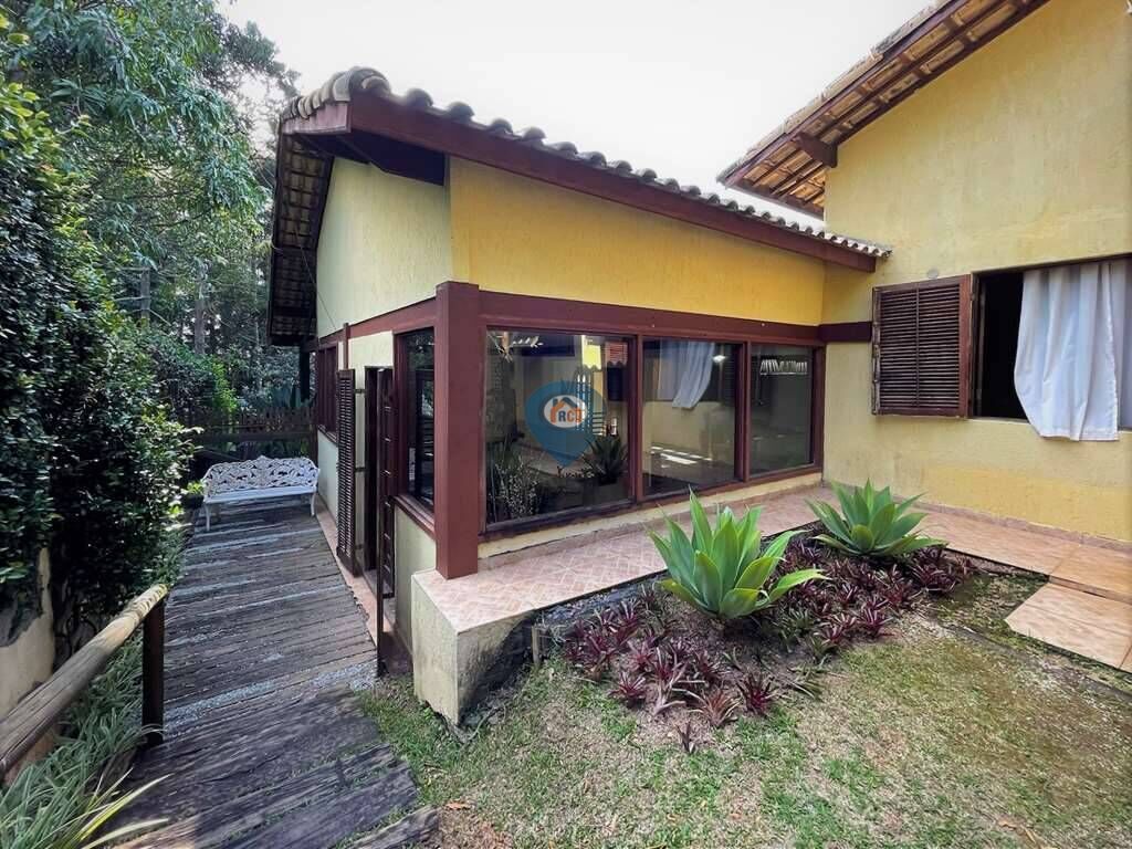 Casa à venda com 4 quartos, 220m² - Foto 8