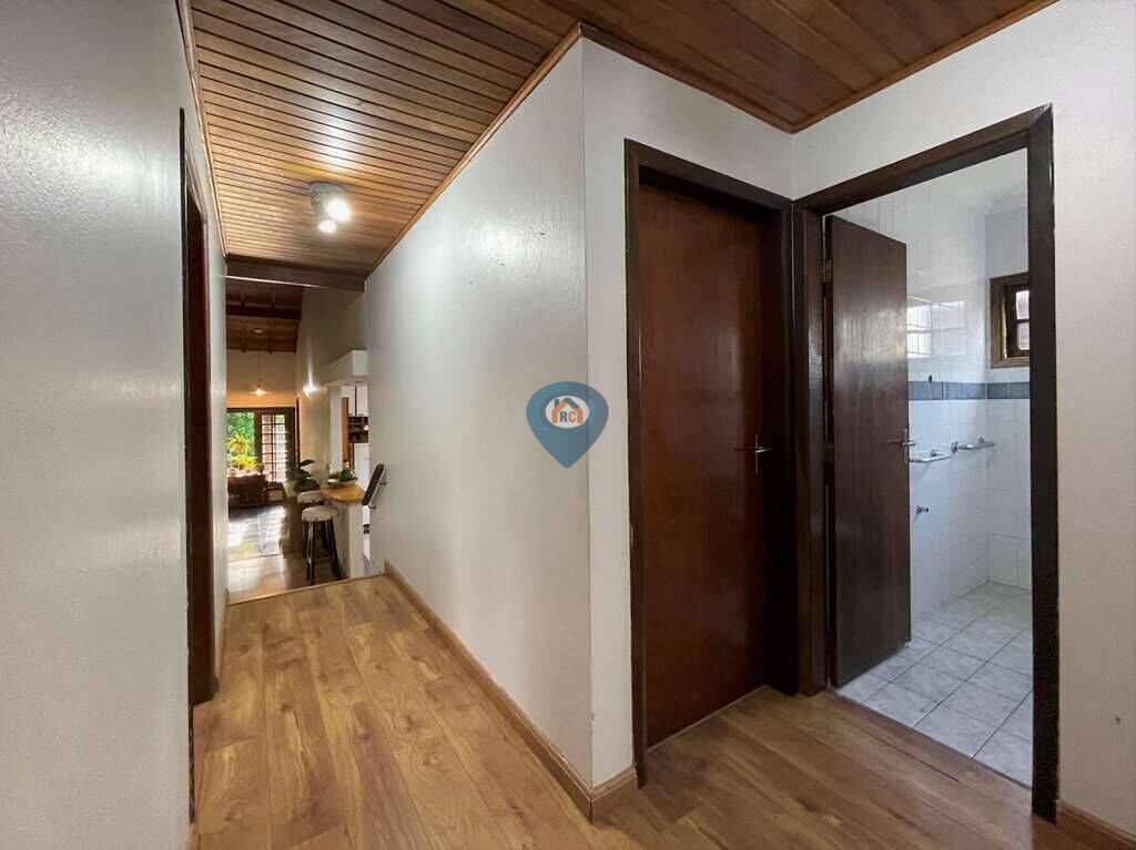 Casa à venda com 4 quartos, 220m² - Foto 31