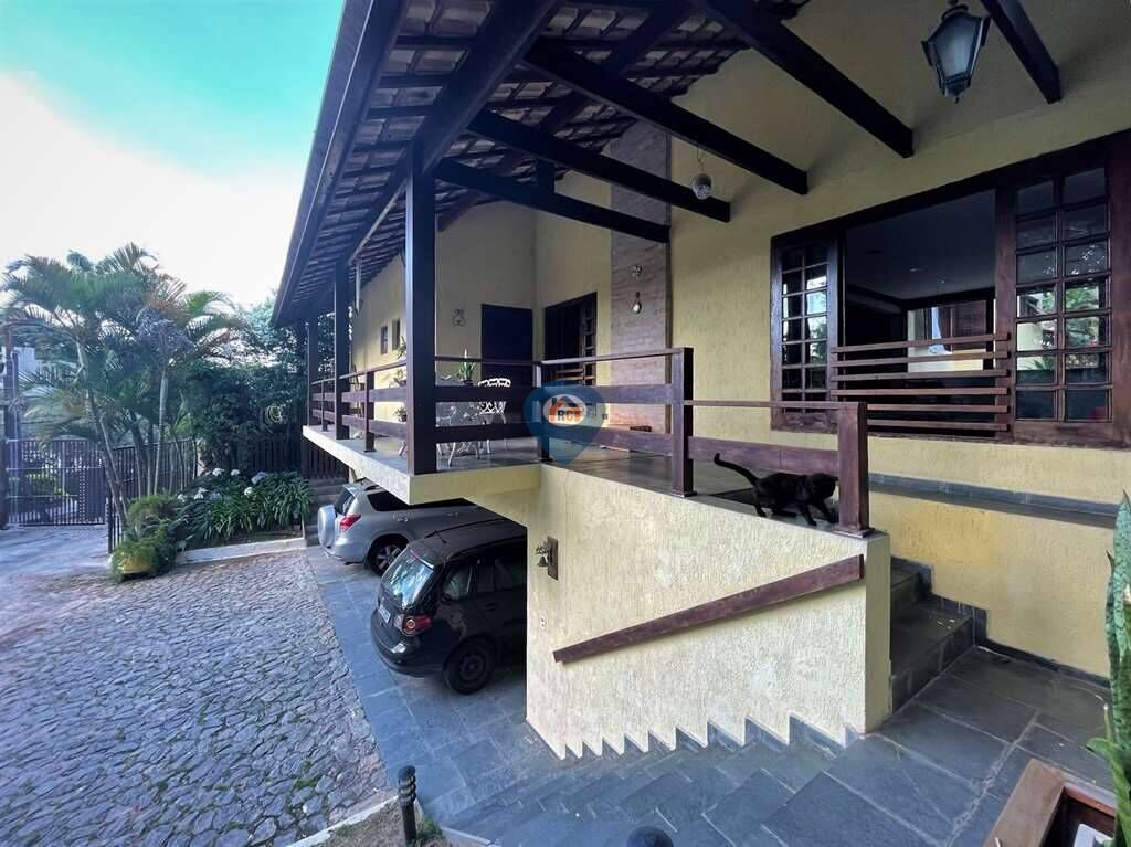 Casa à venda com 4 quartos, 220m² - Foto 6