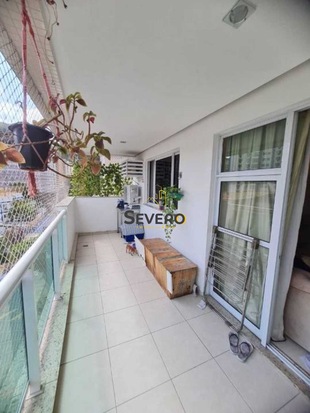 Apartamento à venda com 3 quartos, 110m² - Foto 2