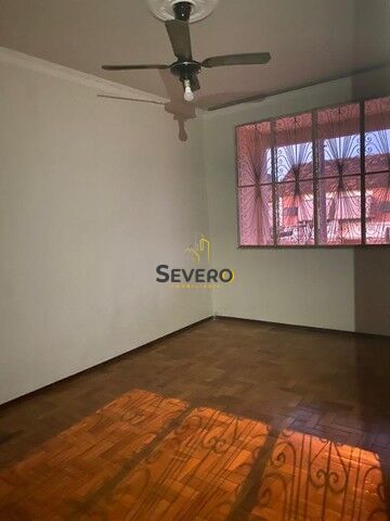 Casa à venda com 4 quartos, 150m² - Foto 3