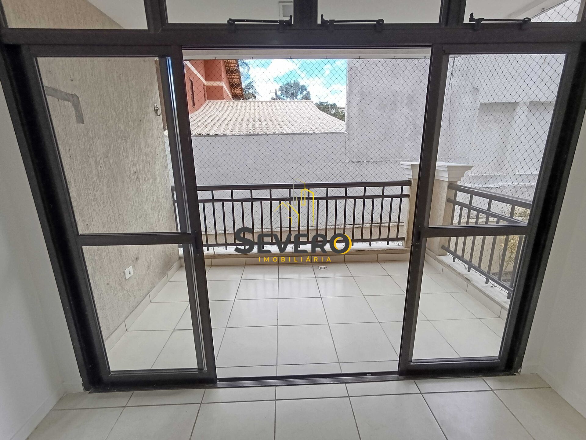 Apartamento à venda com 3 quartos, 110m² - Foto 3