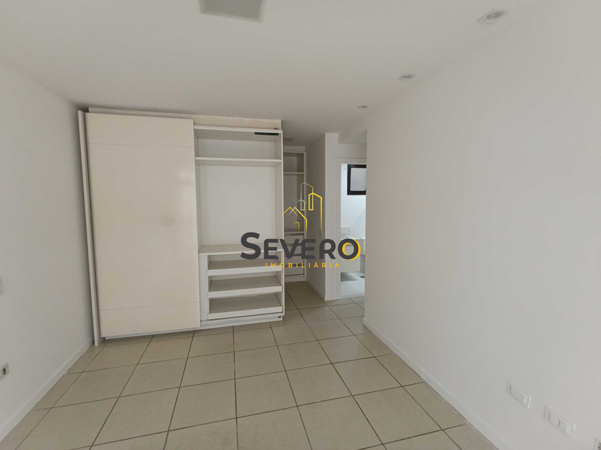 Apartamento à venda com 3 quartos, 110m² - Foto 13