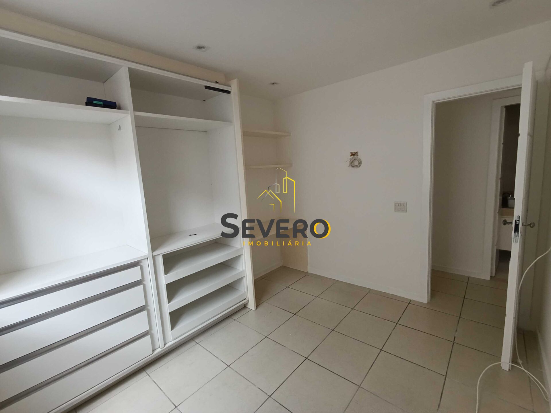 Apartamento à venda com 3 quartos, 110m² - Foto 7