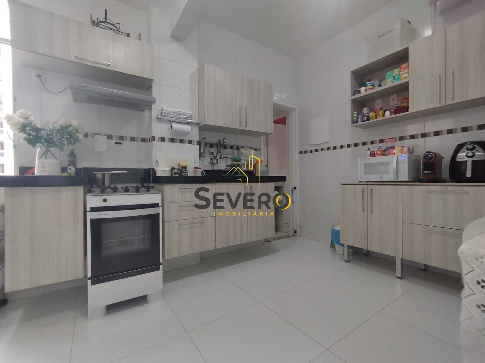 Apartamento à venda com 2 quartos, 69m² - Foto 11