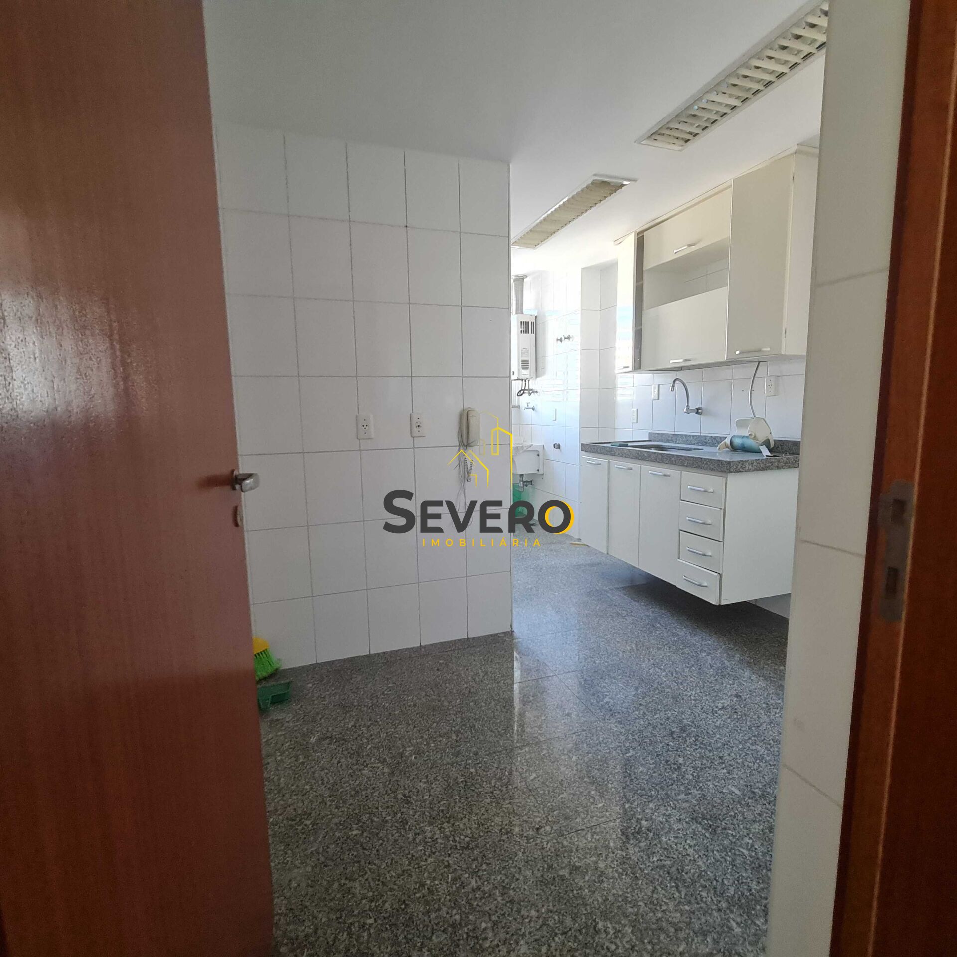 Apartamento à venda com 2 quartos, 80m² - Foto 8