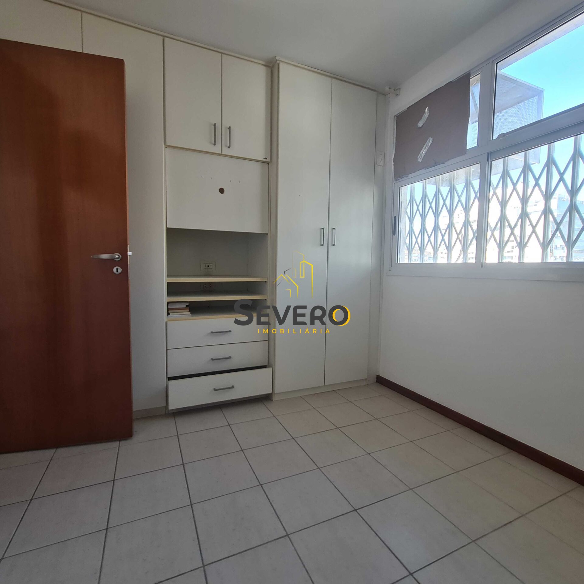 Apartamento à venda com 2 quartos, 80m² - Foto 21