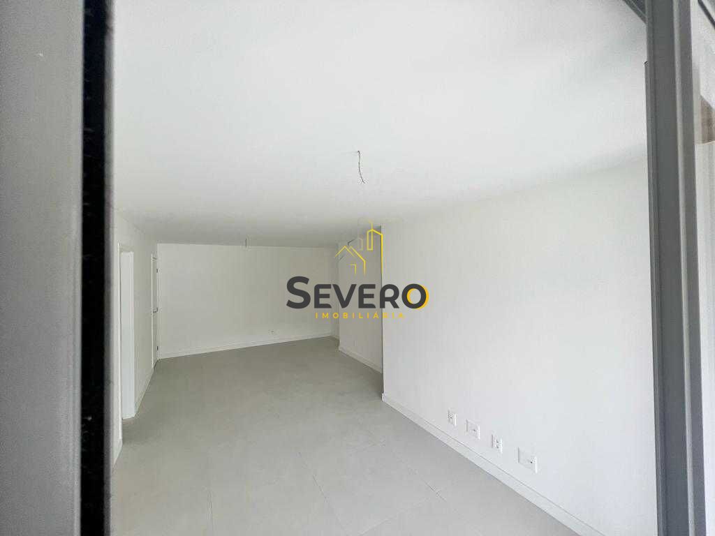 Apartamento à venda com 4 quartos, 151m² - Foto 3