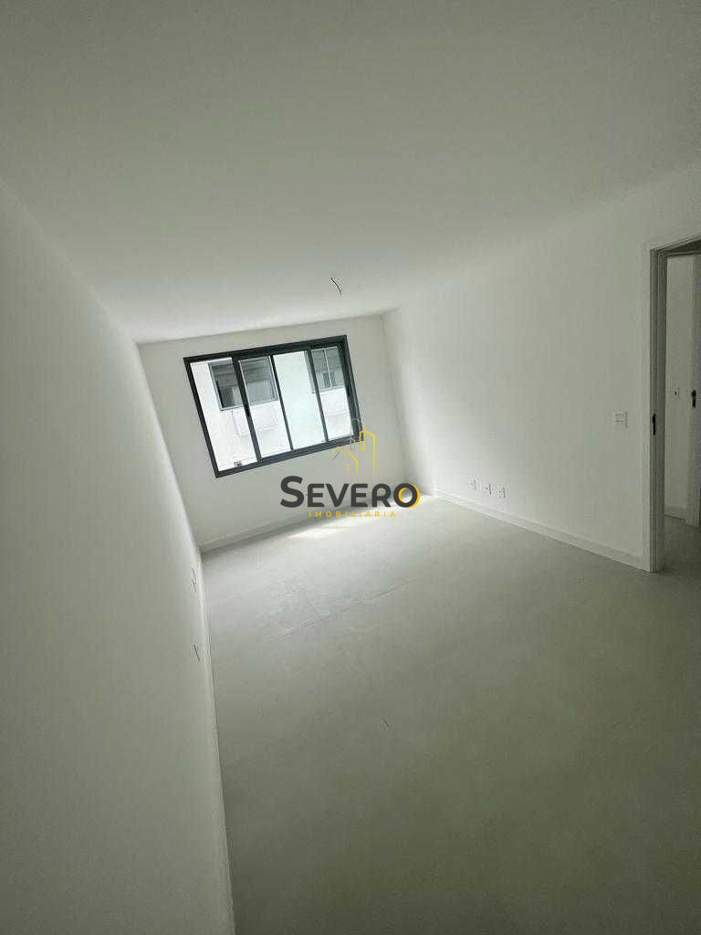 Apartamento à venda com 4 quartos, 151m² - Foto 6