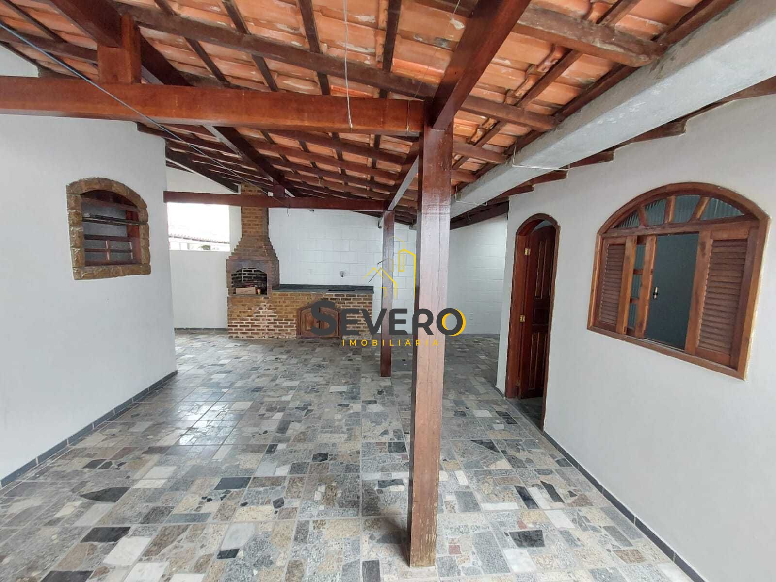 Casa à venda com 5 quartos, 244m² - Foto 8