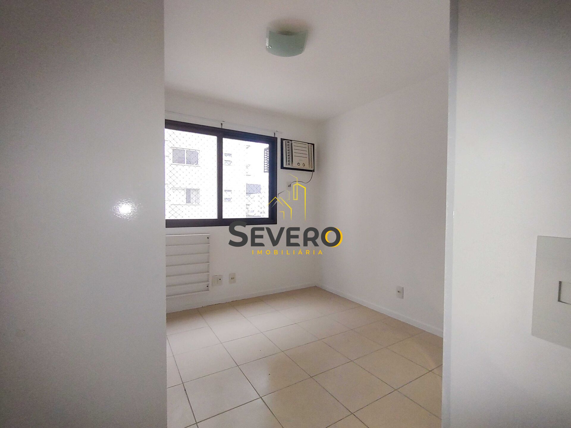 Apartamento à venda com 2 quartos, 70m² - Foto 11