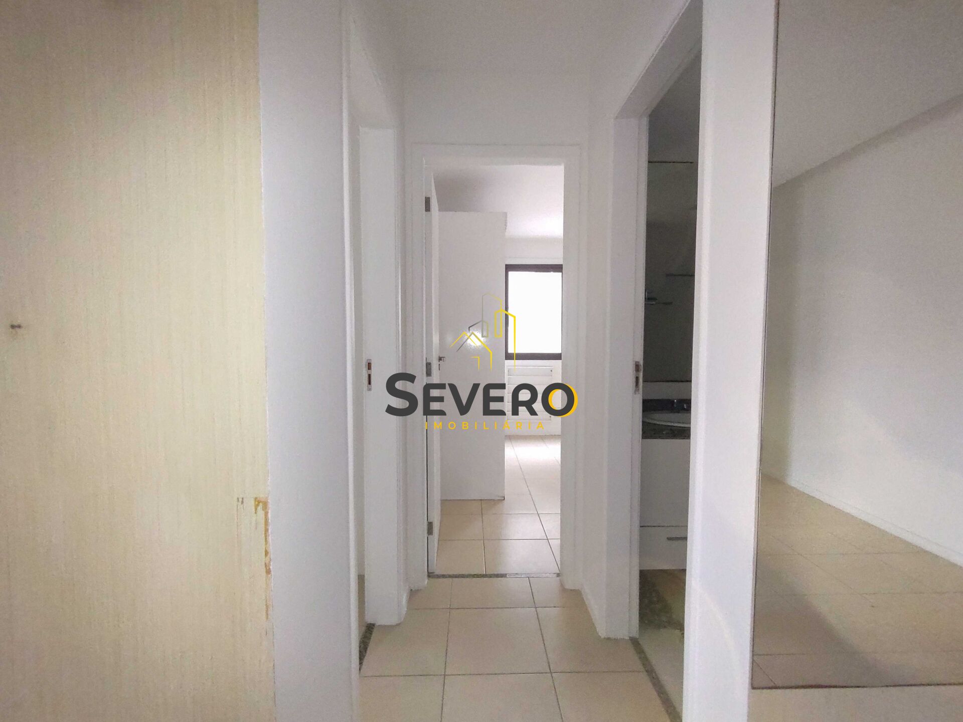 Apartamento à venda com 2 quartos, 70m² - Foto 5