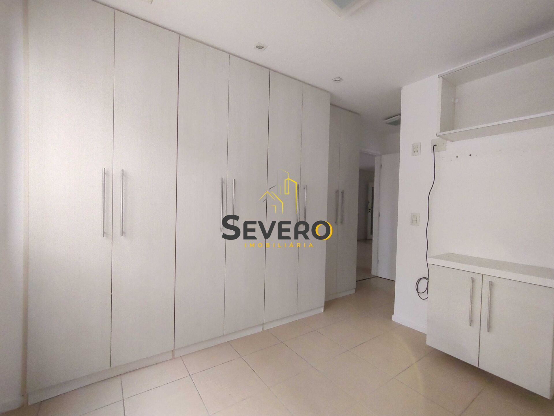 Apartamento à venda com 2 quartos, 70m² - Foto 17