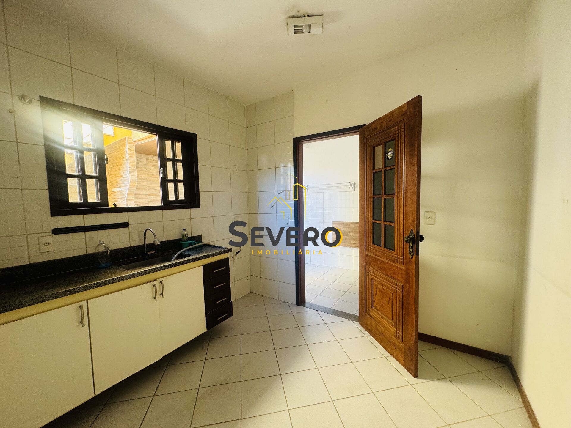 Casa à venda com 3 quartos, 100m² - Foto 16