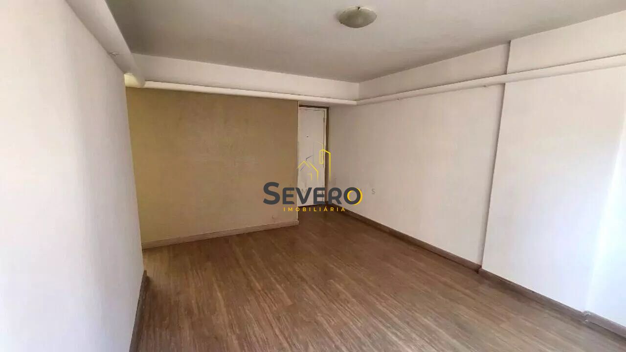 Apartamento à venda com 2 quartos, 70m² - Foto 3