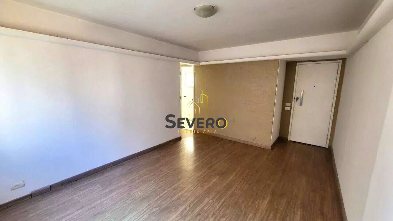 Apartamento à venda com 2 quartos, 70m² - Foto 2