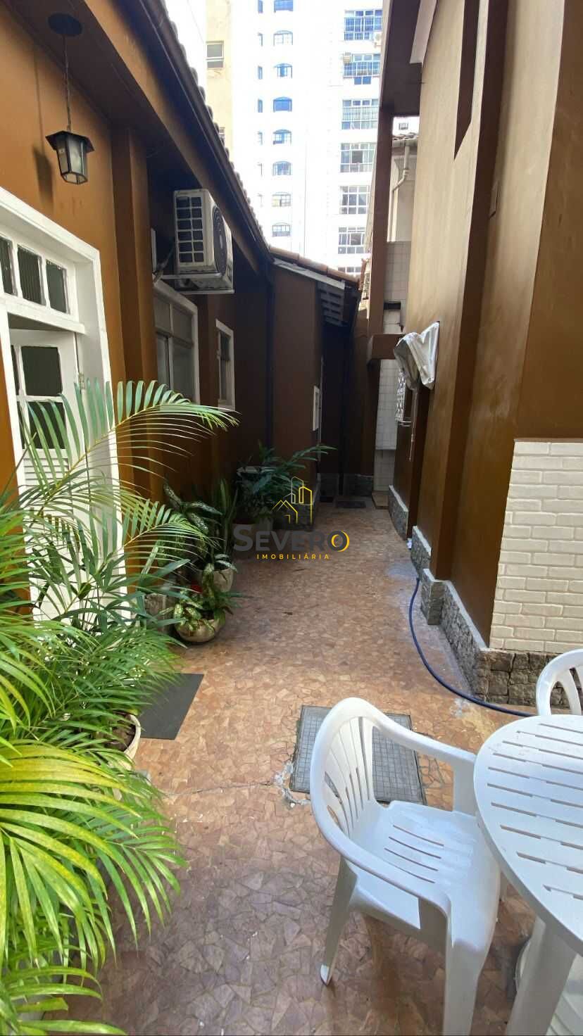 Casa à venda com 5 quartos, 200m² - Foto 4