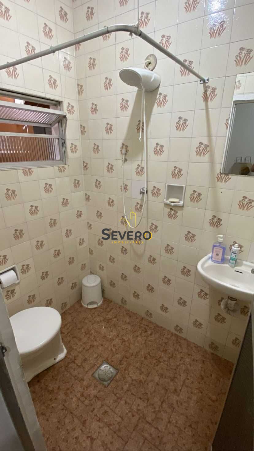 Casa à venda com 5 quartos, 200m² - Foto 23