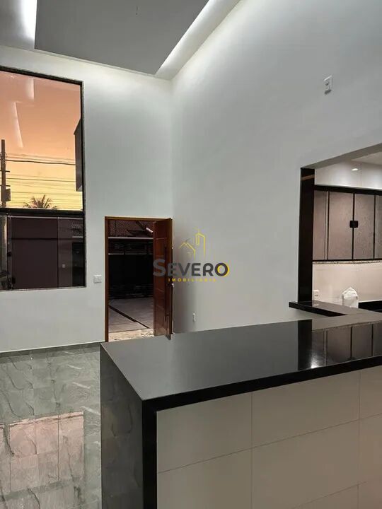 Casa à venda com 3 quartos, 240m² - Foto 4