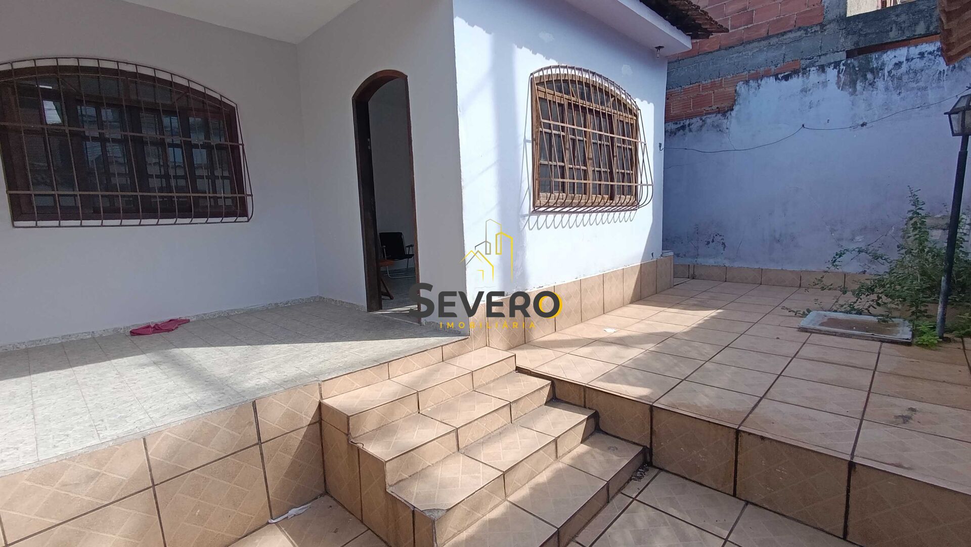 Casa à venda com 3 quartos, 110m² - Foto 2