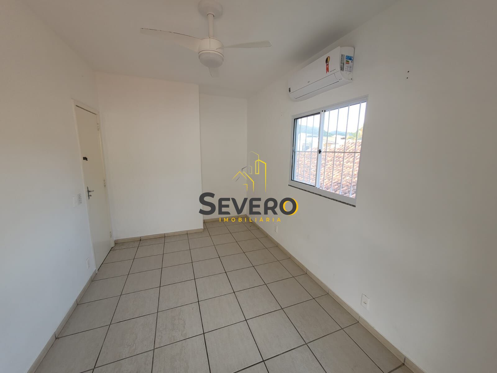 Casa à venda com 6 quartos, 218m² - Foto 17