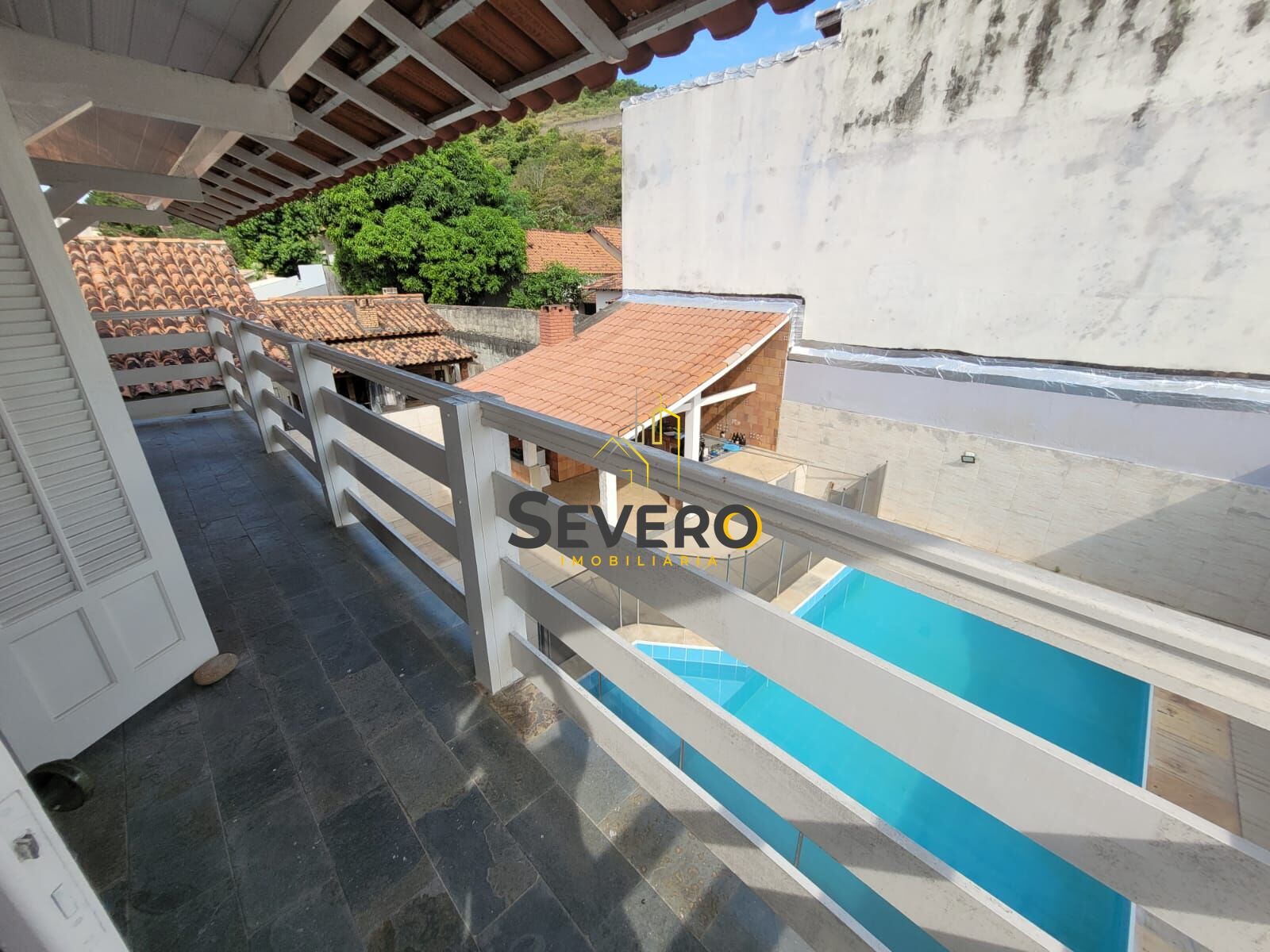 Casa à venda com 6 quartos, 218m² - Foto 15