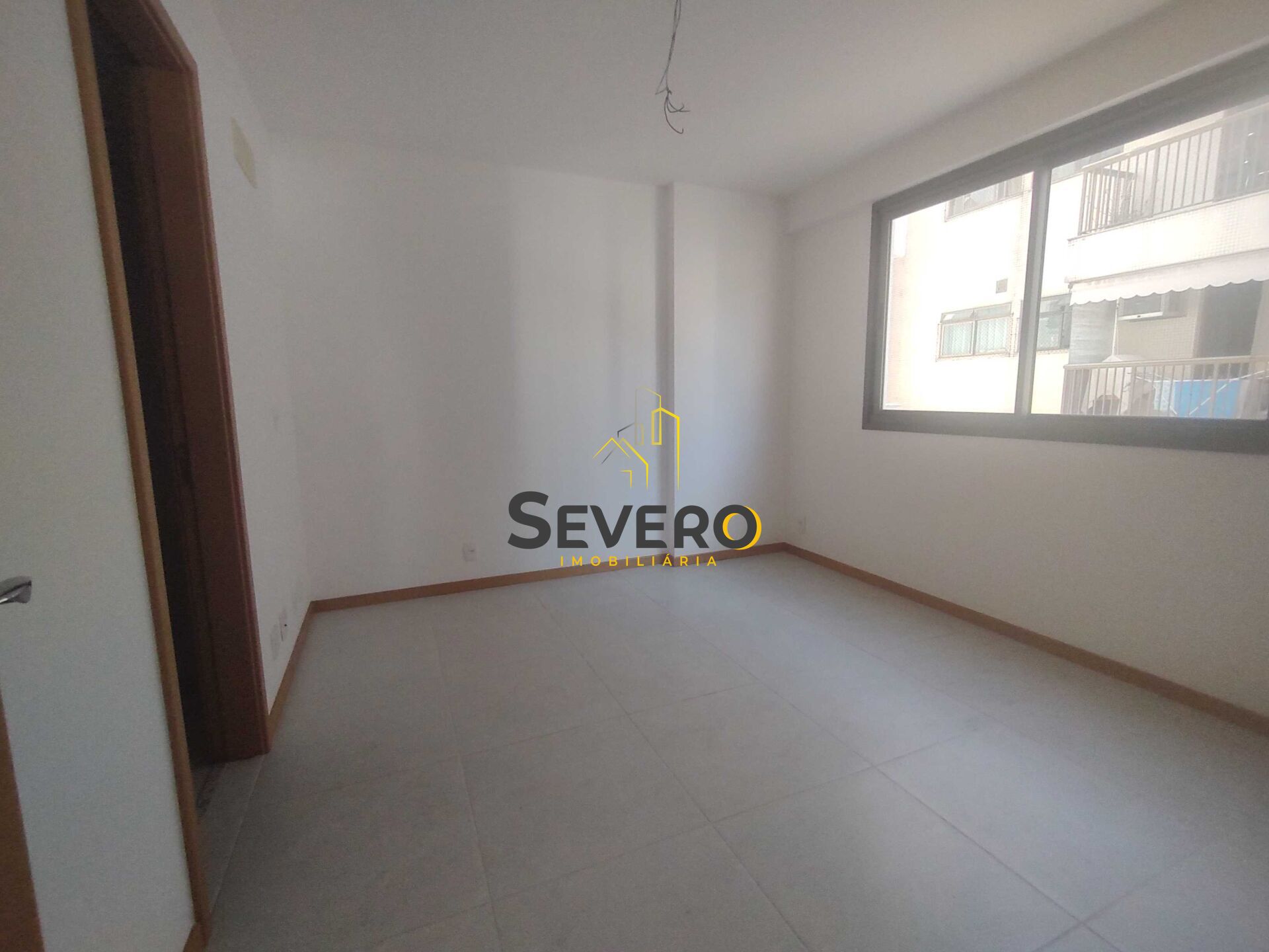 Apartamento à venda com 2 quartos, 66m² - Foto 4