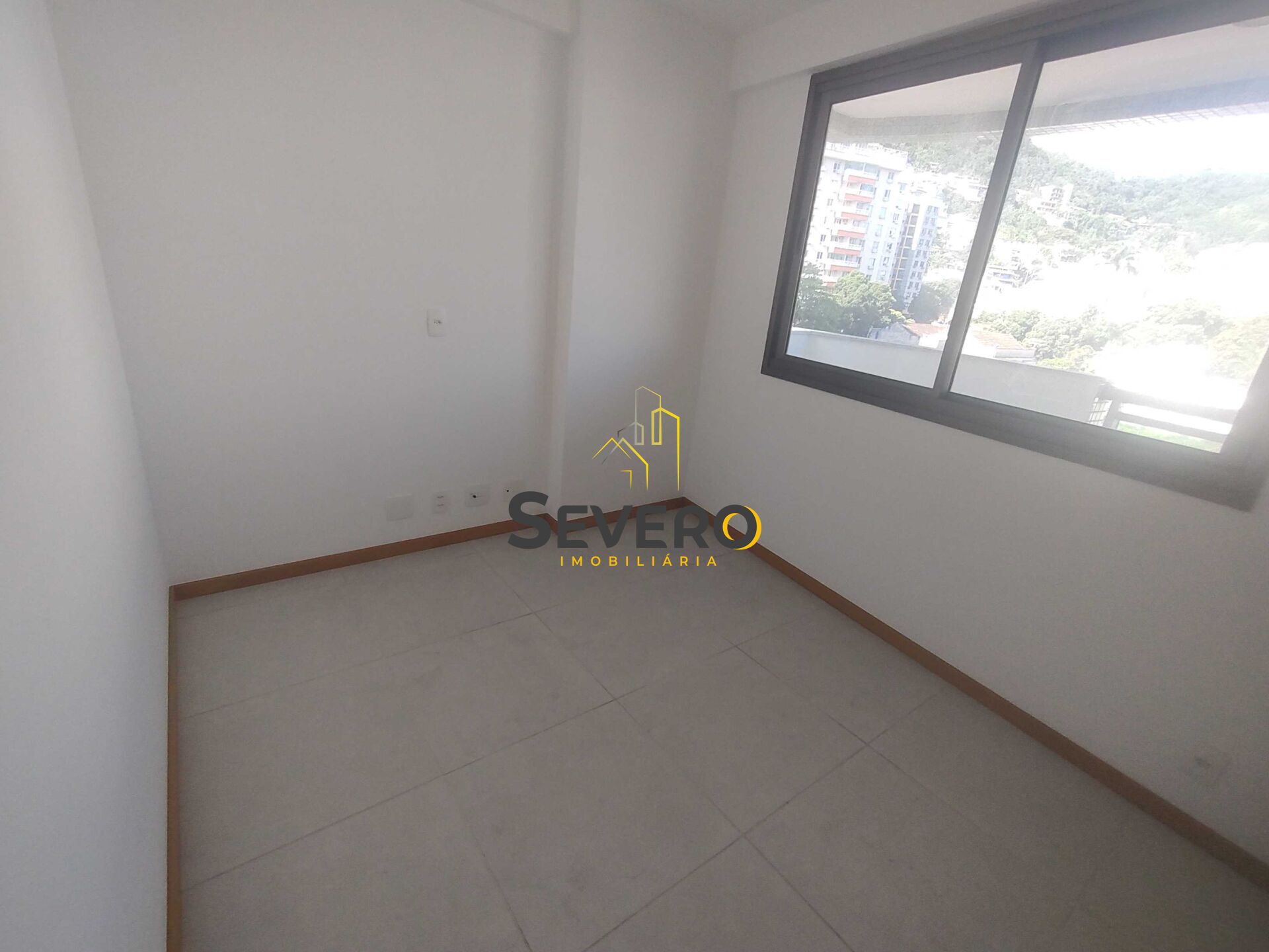 Apartamento à venda com 2 quartos, 66m² - Foto 7