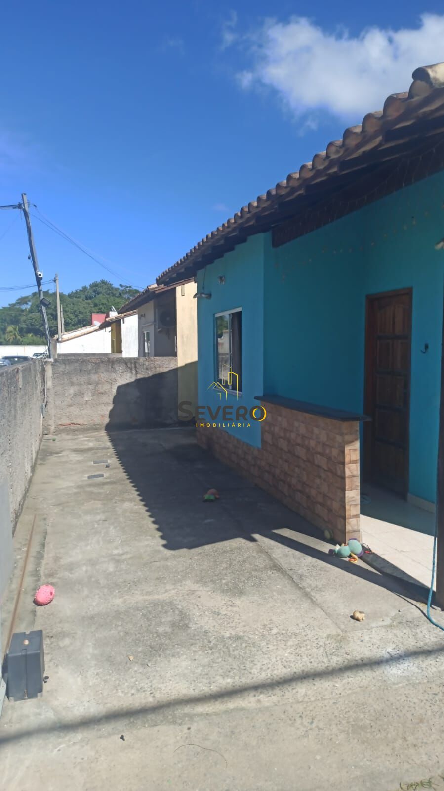 Casa à venda com 2 quartos, 70m² - Foto 2