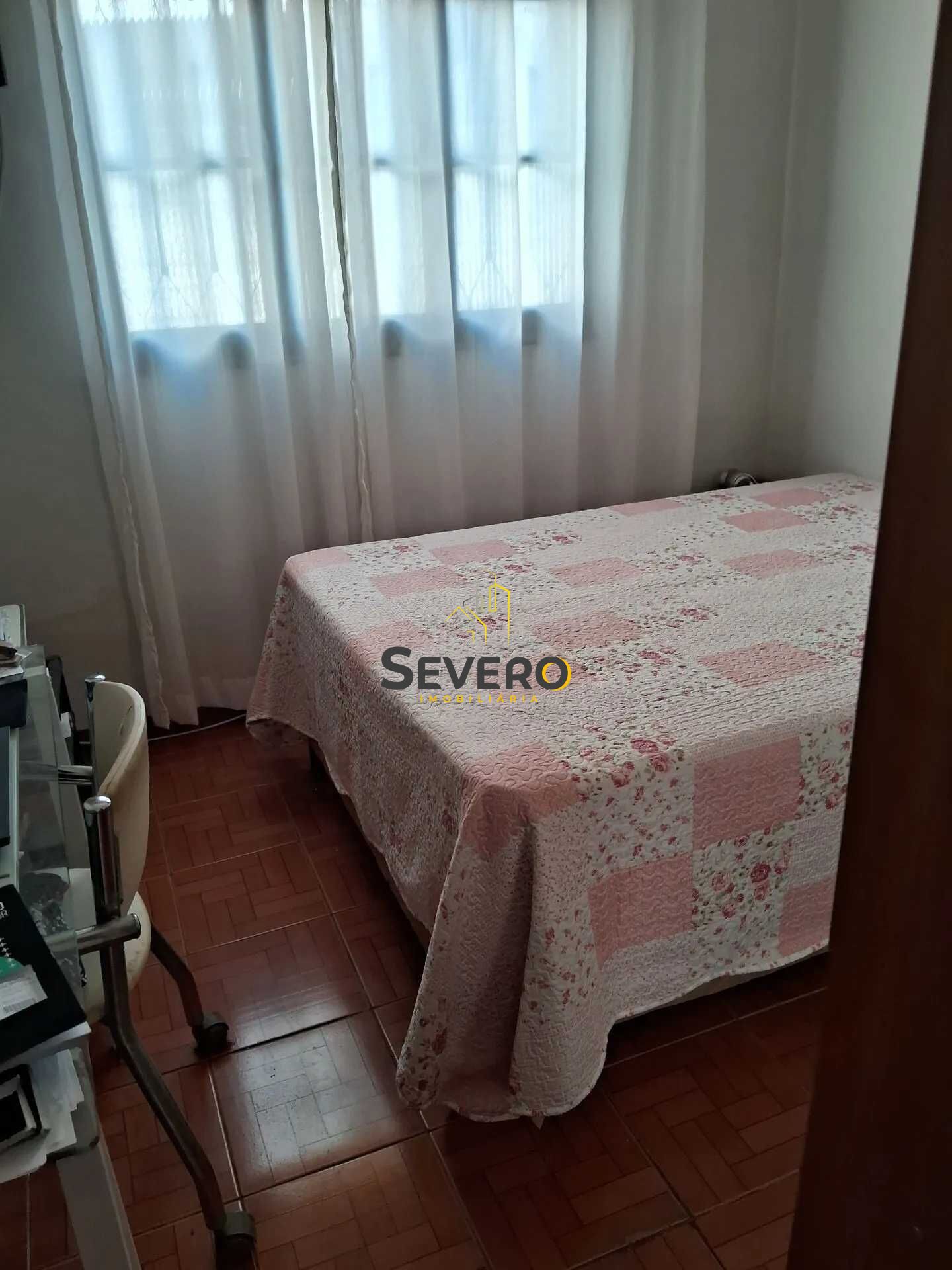 Casa à venda com 3 quartos, 90m² - Foto 2