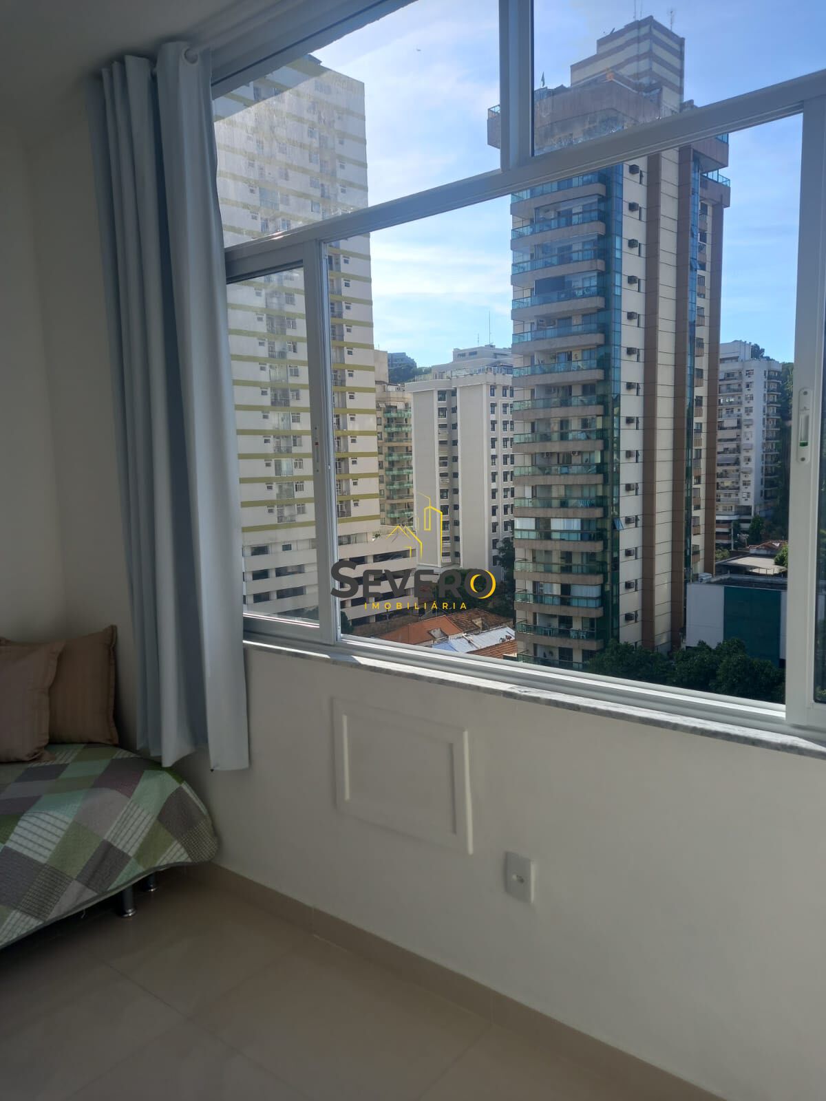 Apartamento à venda com 2 quartos, 75m² - Foto 43