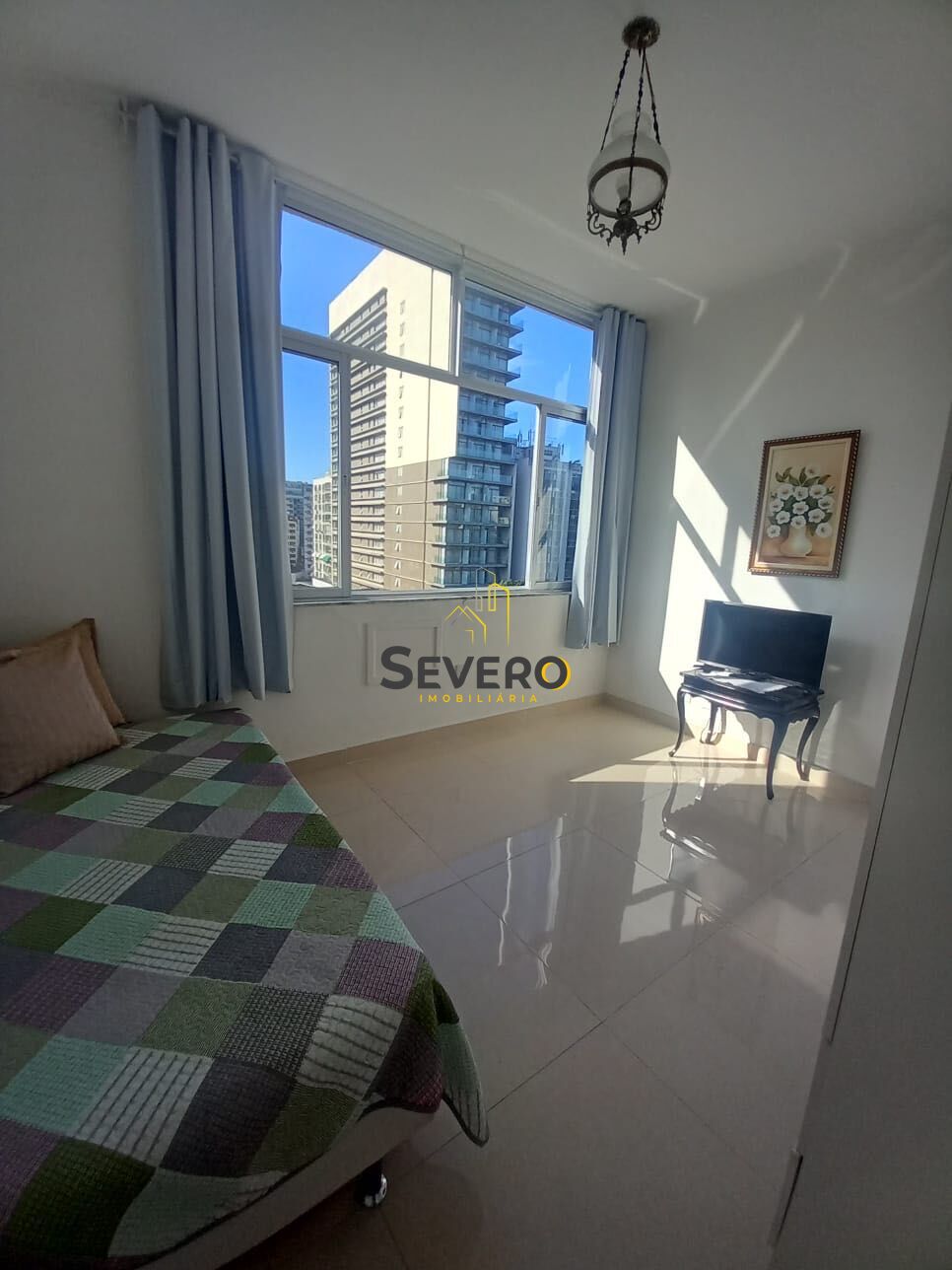 Apartamento à venda com 2 quartos, 75m² - Foto 2