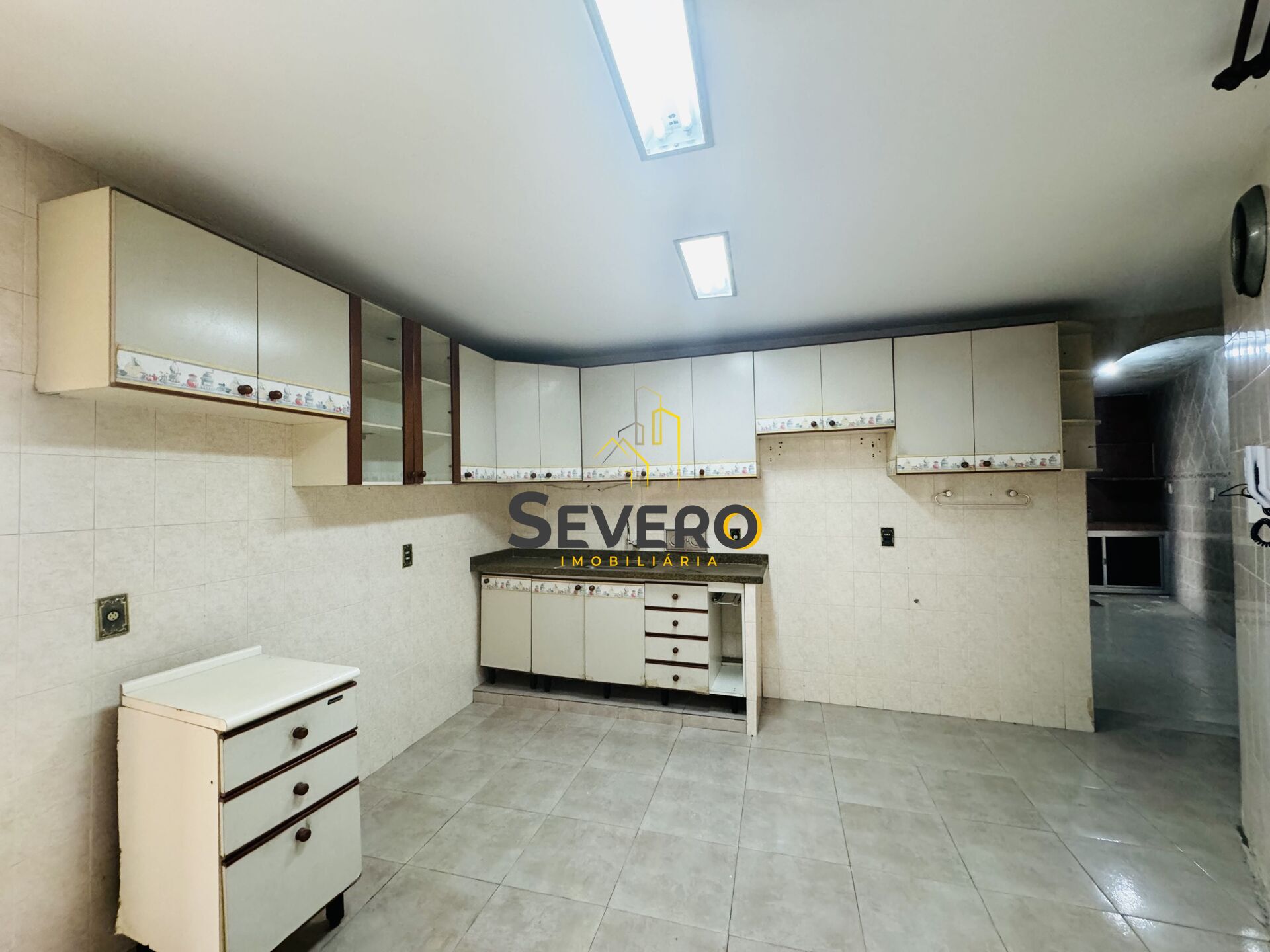 Casa à venda com 4 quartos, 360m² - Foto 38