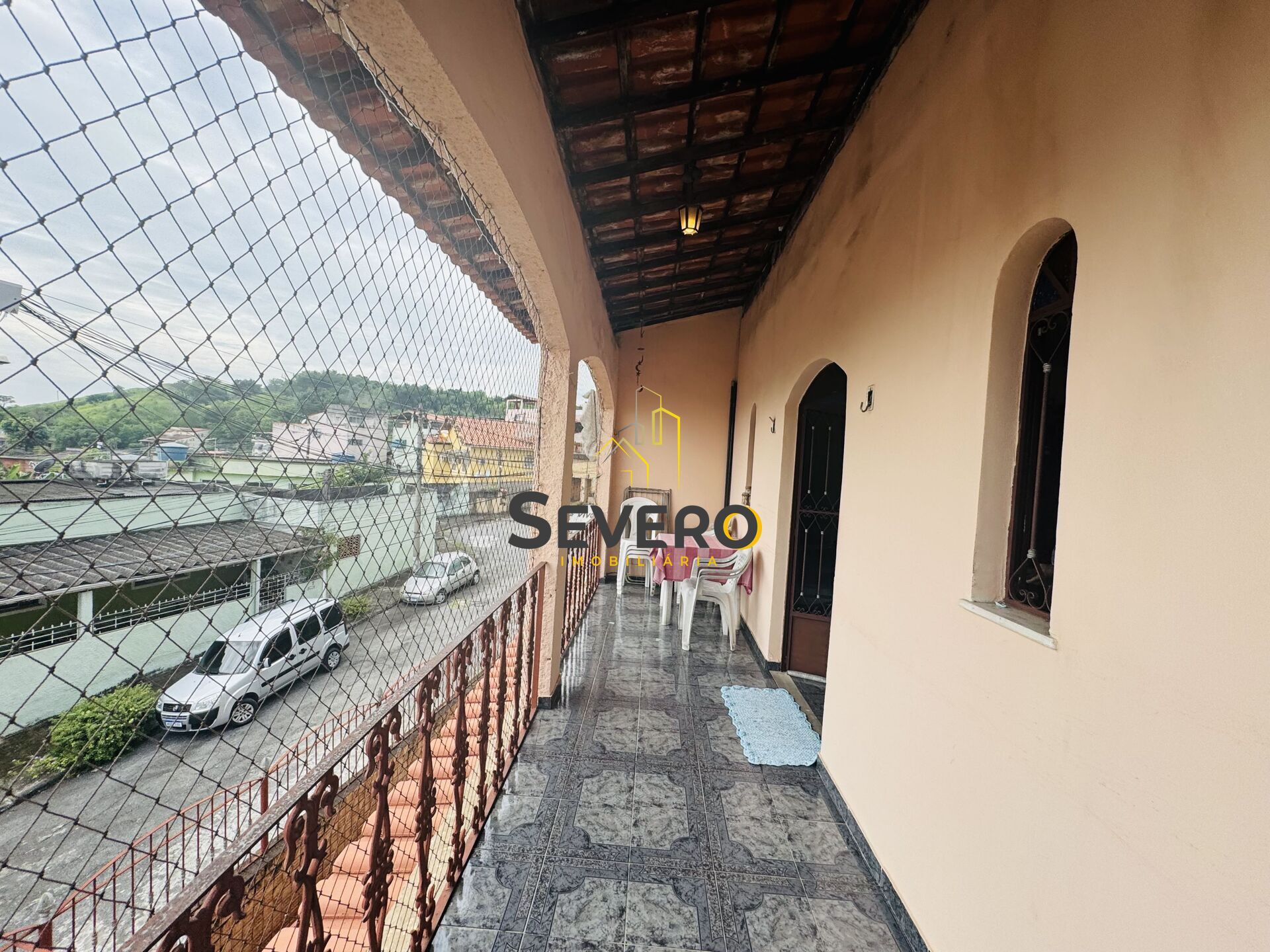 Casa à venda com 4 quartos, 360m² - Foto 2