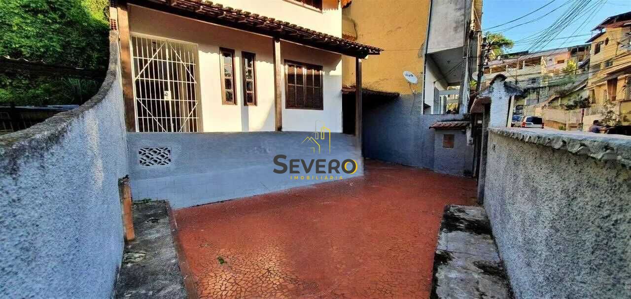 Casa à venda com 3 quartos, 180m² - Foto 1