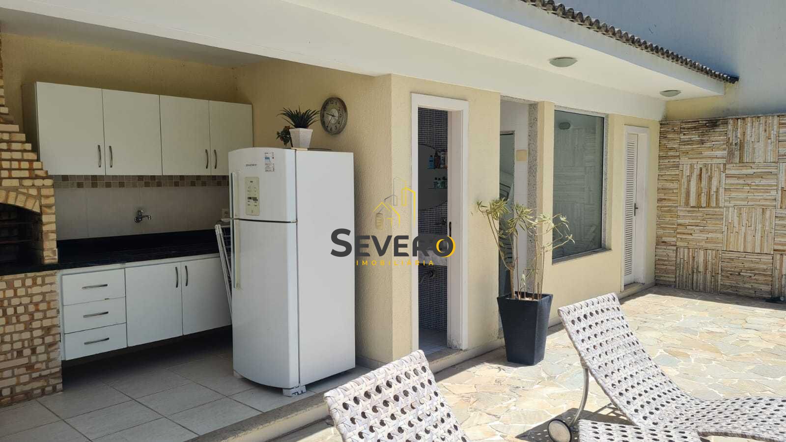 Casa à venda com 3 quartos, 242m² - Foto 25