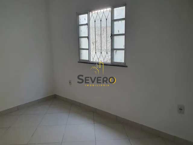 Casa à venda com 2 quartos, 55m² - Foto 2