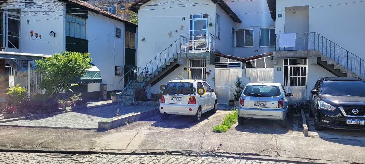 Casa à venda com 2 quartos, 60m² - Foto 2