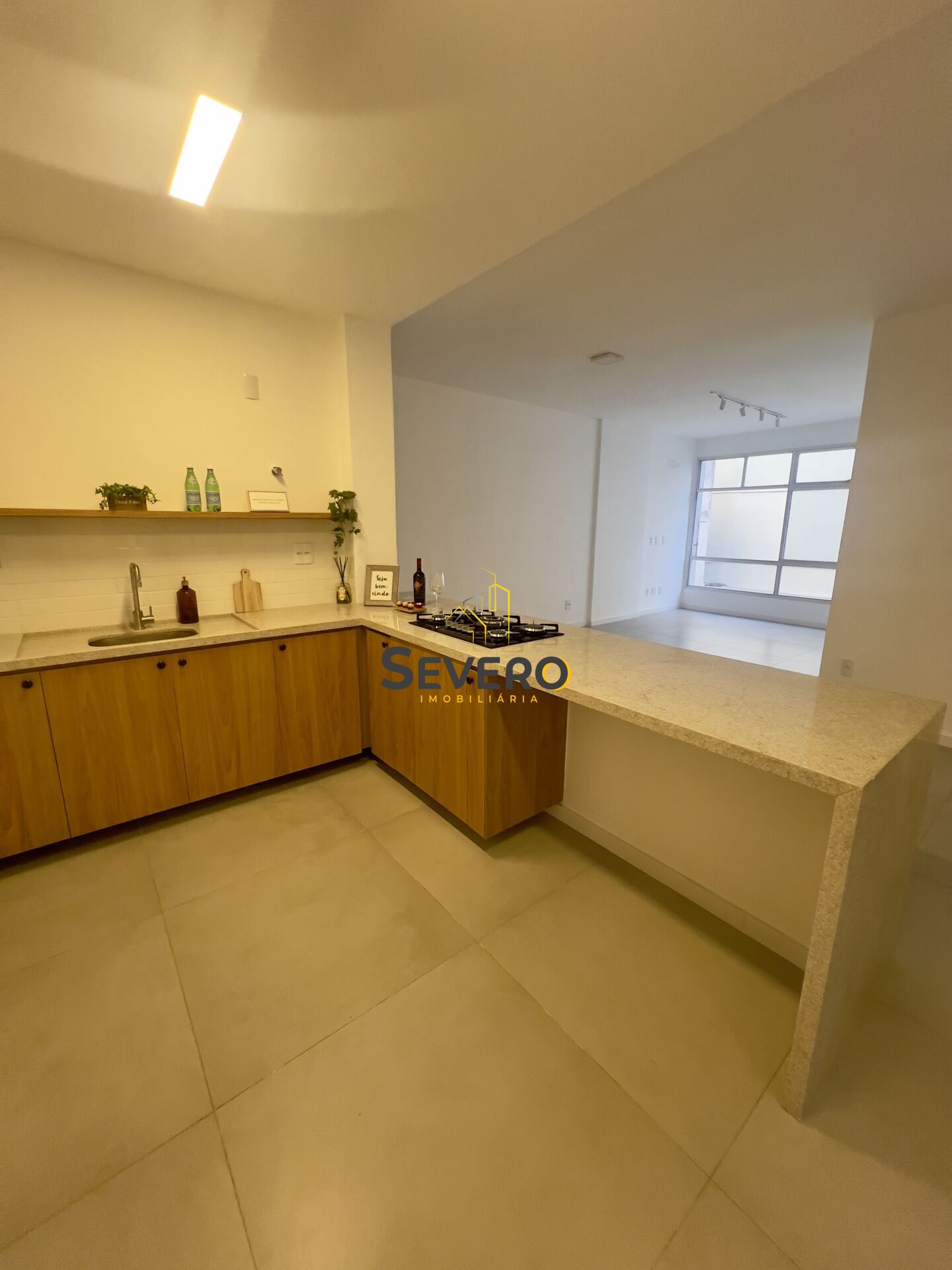 Apartamento à venda com 3 quartos, 120m² - Foto 1