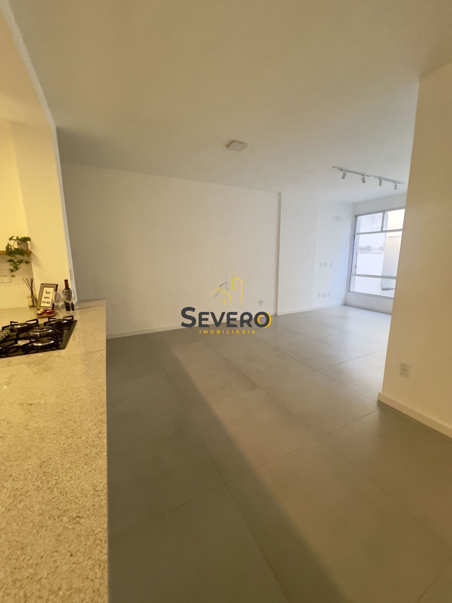 Apartamento à venda com 3 quartos, 120m² - Foto 2