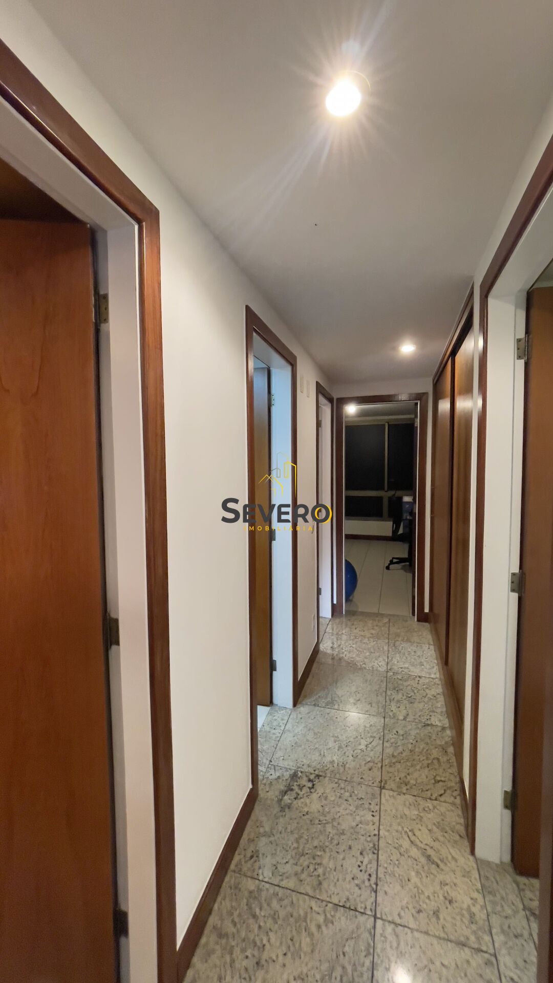 Apartamento à venda com 4 quartos, 190m² - Foto 34