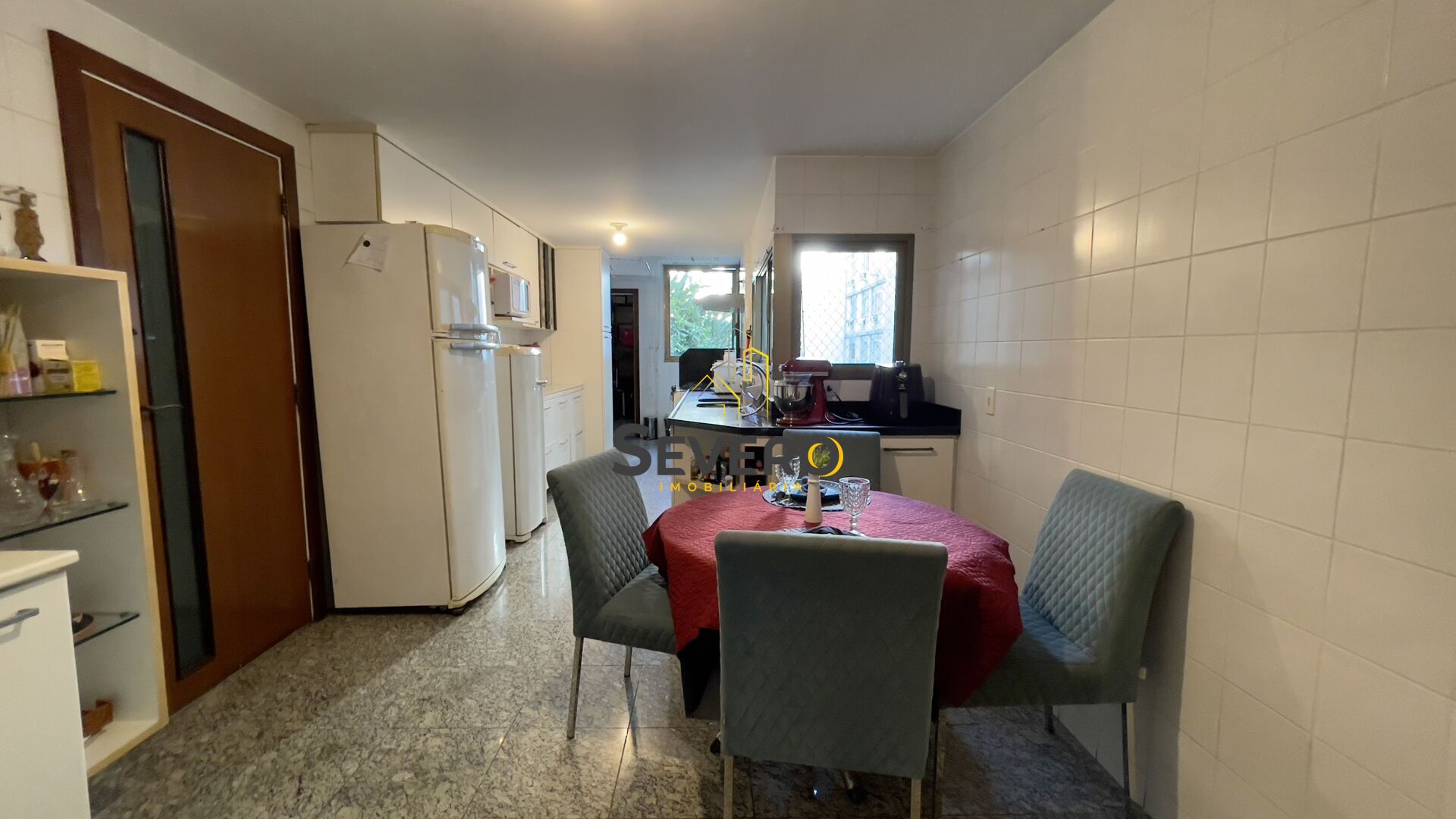 Apartamento à venda com 4 quartos, 190m² - Foto 20