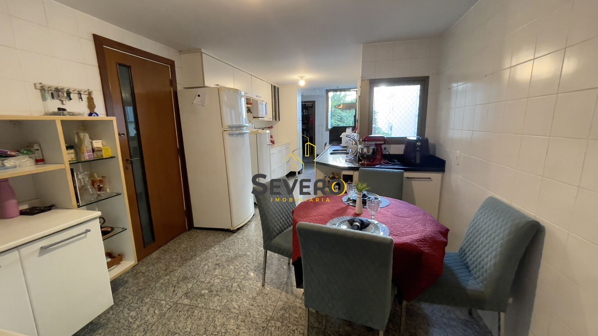 Apartamento à venda com 4 quartos, 190m² - Foto 19