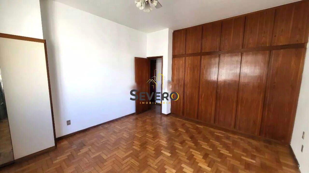 Apartamento à venda com 3 quartos, 220m² - Foto 7