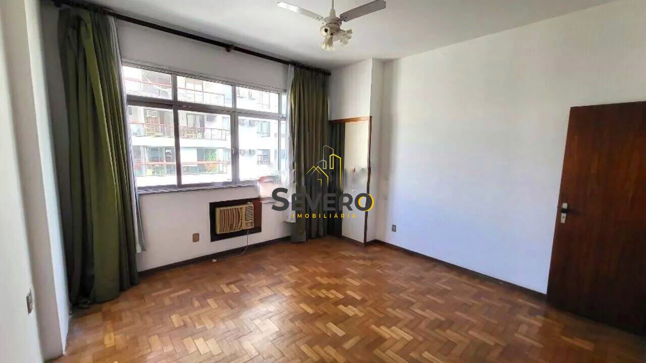 Apartamento à venda com 3 quartos, 220m² - Foto 9