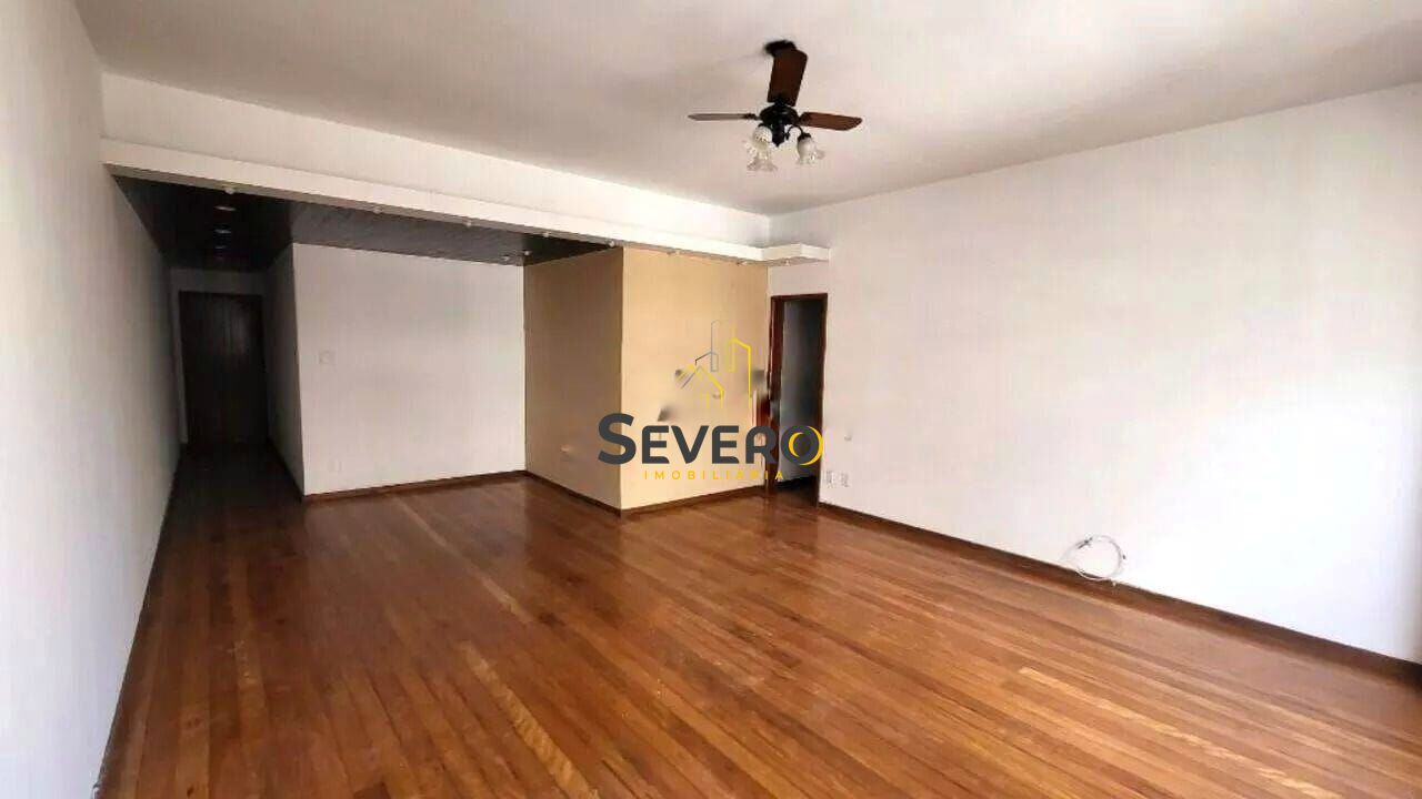 Apartamento à venda com 3 quartos, 220m² - Foto 2