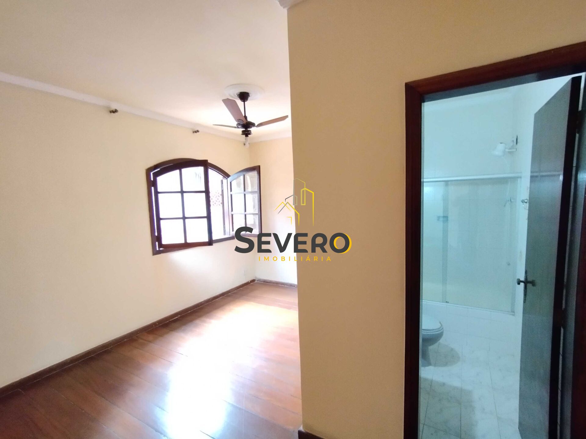 Casa à venda com 3 quartos, 240m² - Foto 26