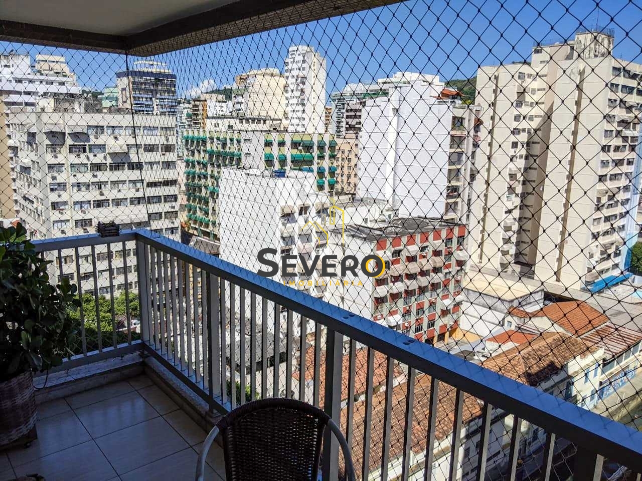 Apartamento à venda com 3 quartos, 130m² - Foto 1