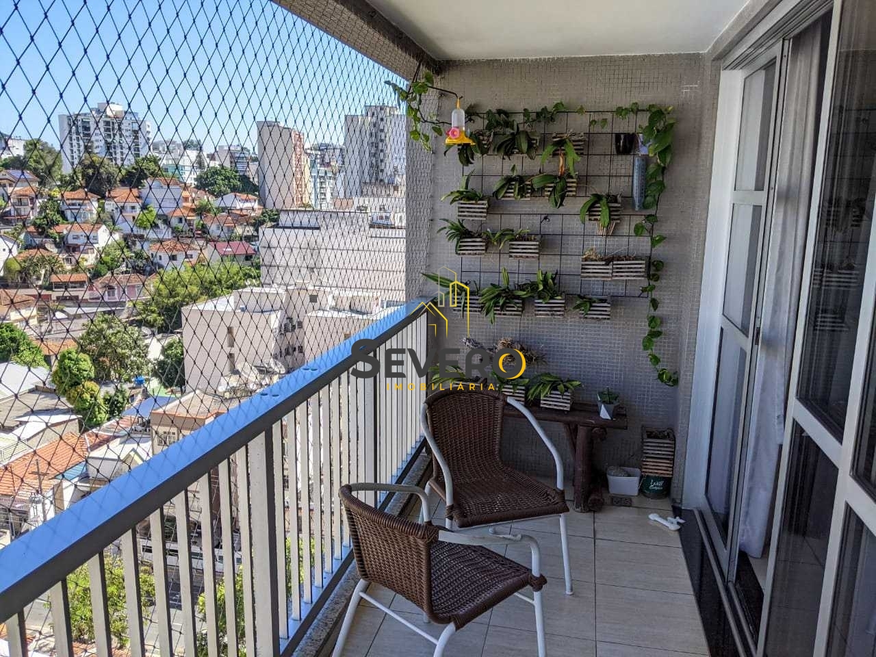 Apartamento à venda com 3 quartos, 130m² - Foto 2